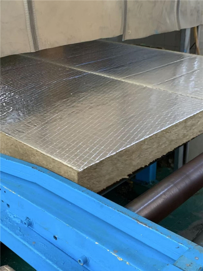 探寻岩棉板源头工厂:为什么陕西合胜建筑材料值得选择